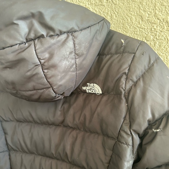 The North Face Black Quilted Jacket - Picture 6 of 9